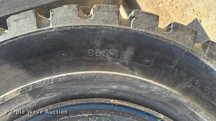 image for item EM2325 Nissan 110 forklift