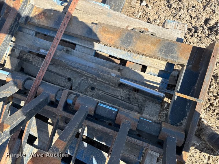 image for item EM2325 Nissan 110 forklift