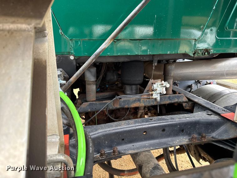 image for item EM2331 1994 Mack CH613 semi truck