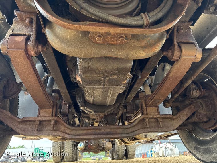 image for item EM2331 1994 Mack CH613 semi truck