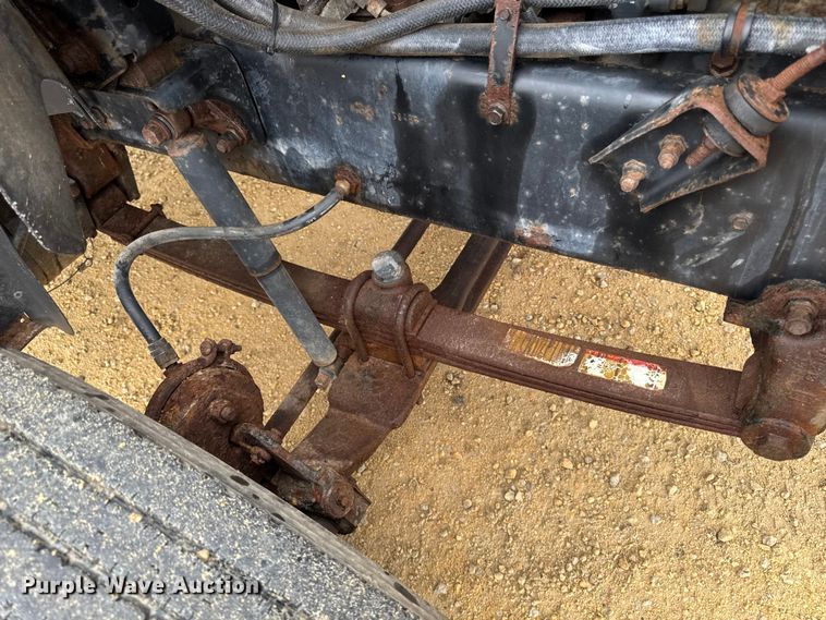 image for item EM2331 1994 Mack CH613 semi truck