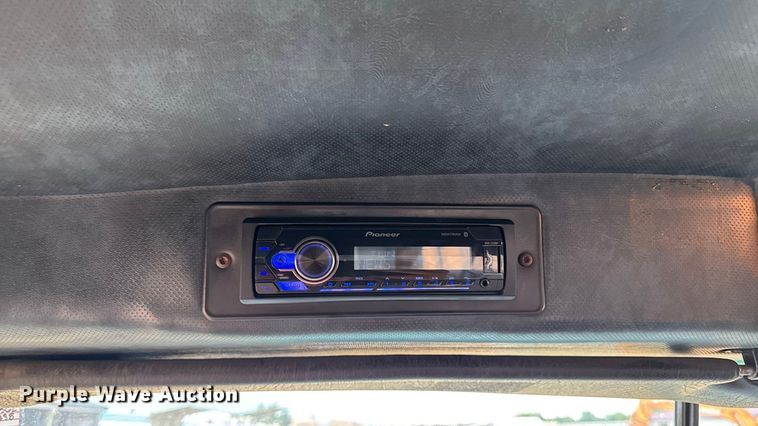 image for item EM2331 1994 Mack CH613 semi truck