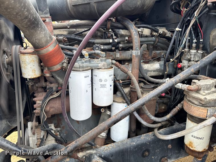 image for item EM2331 1994 Mack CH613 semi truck