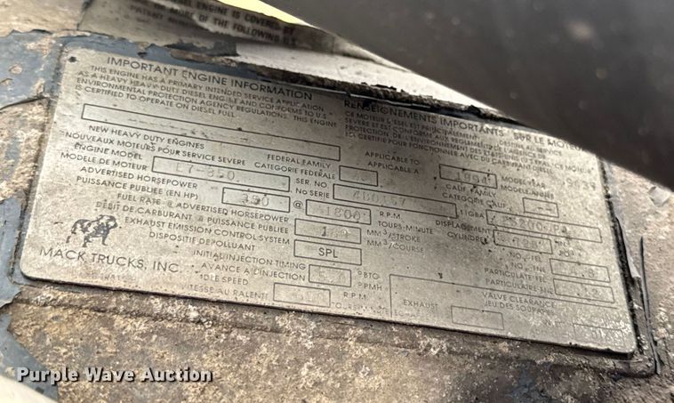 image for item EM2331 1994 Mack CH613 semi truck