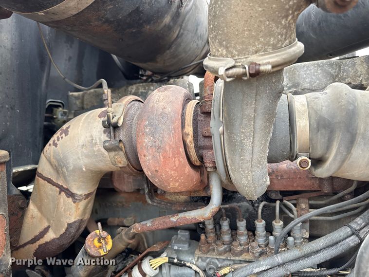 image for item EM2331 1994 Mack CH613 semi truck