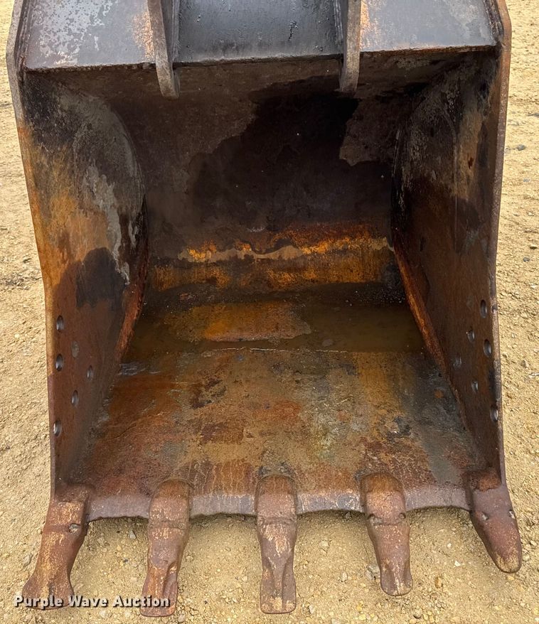 image for item EM2340 2002 Case CX160 excavator