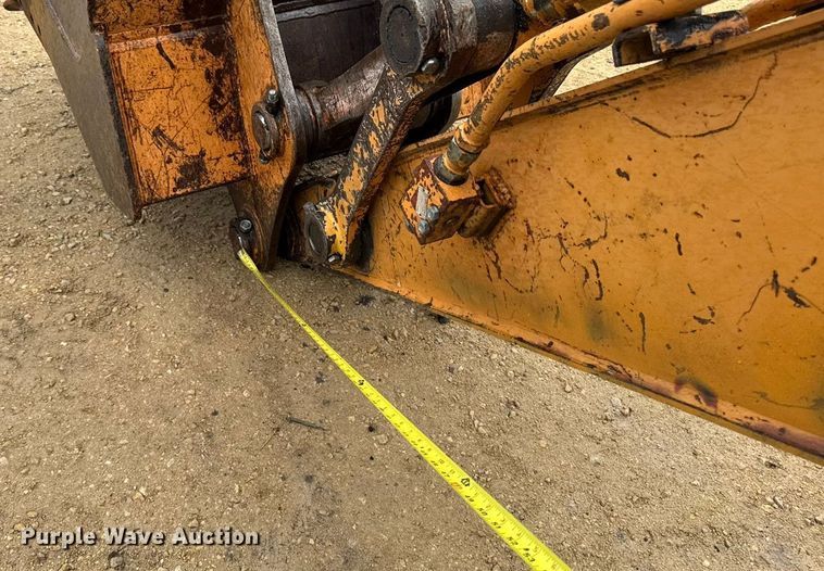 image for item EM2340 2002 Case CX160 excavator