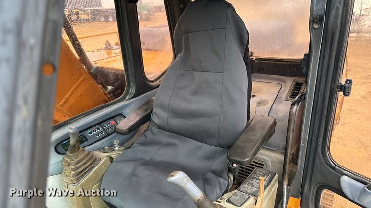 image for item EM2340 2002 Case CX160 excavator