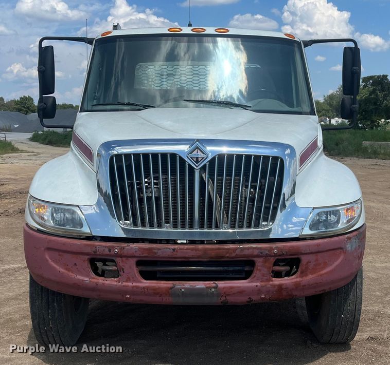 image for item EN5521 2007 International 4300 utility / service truck