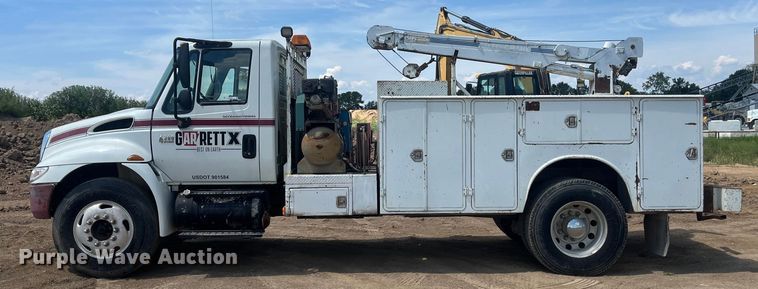 image for item EN5521 2007 International 4300 utility / service truck
