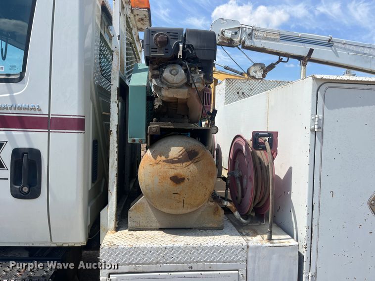 image for item EN5521 2007 International 4300 utility / service truck