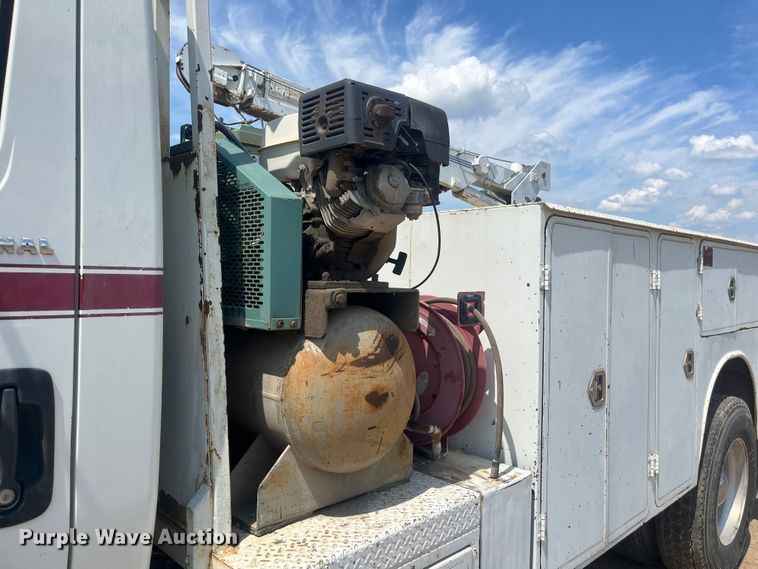 image for item EN5521 2007 International 4300 utility / service truck