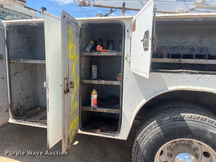 image for item EN5521 2007 International 4300 utility / service truck