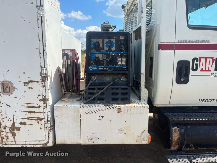 image for item EN5521 2007 International 4300 utility / service truck