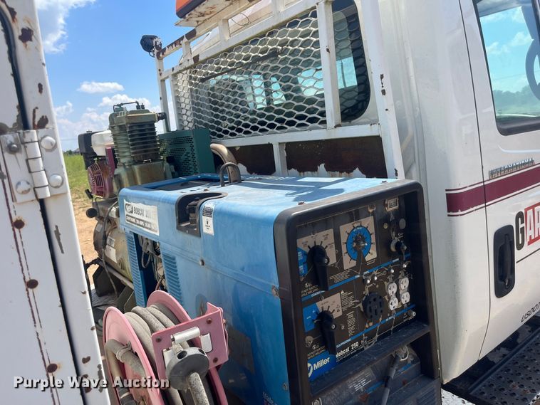 image for item EN5521 2007 International 4300 utility / service truck