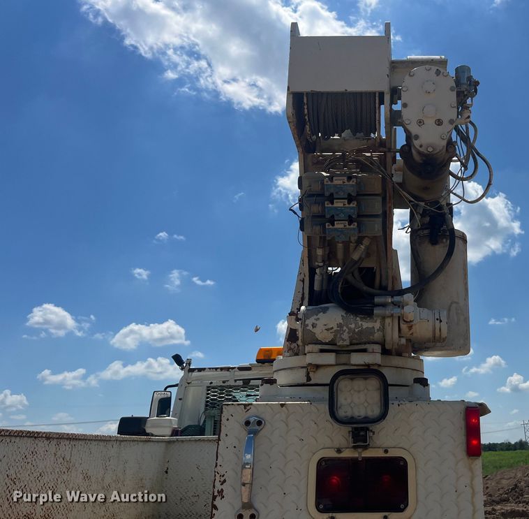 image for item EN5521 2007 International 4300 utility / service truck