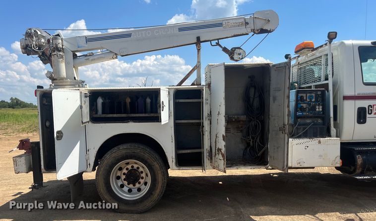 image for item EN5521 2007 International 4300 utility / service truck