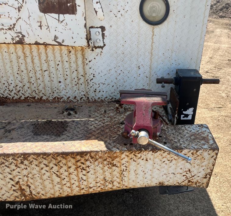 image for item EN5521 2007 International 4300 utility / service truck