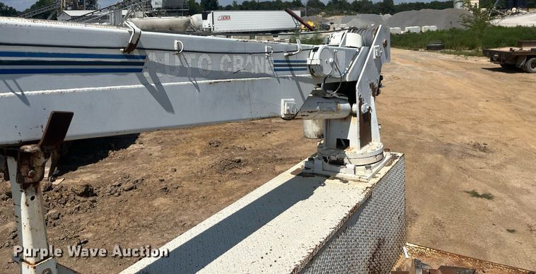 image for item EN5521 2007 International 4300 utility / service truck