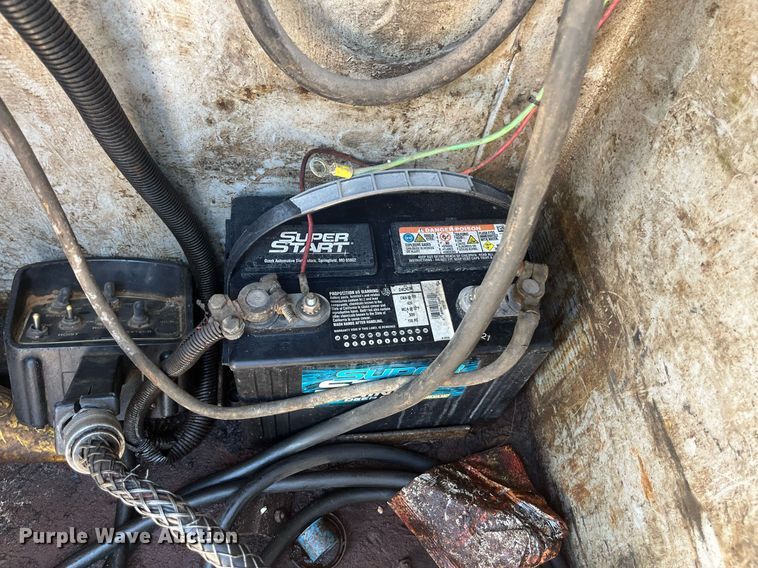 image for item EN5521 2007 International 4300 utility / service truck