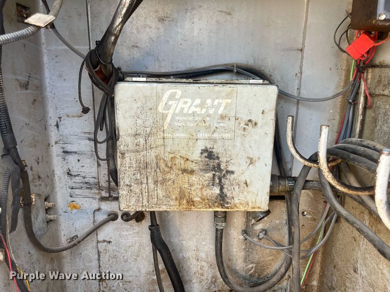 image for item EN5521 2007 International 4300 utility / service truck