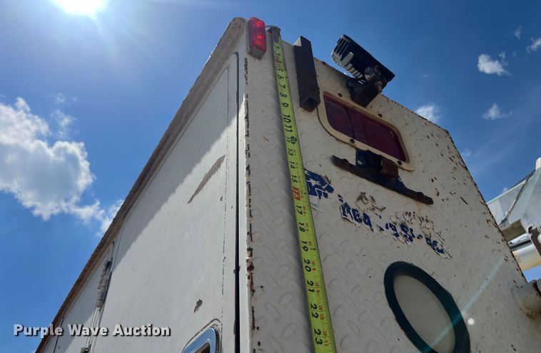 image for item EN5521 2007 International 4300 utility / service truck