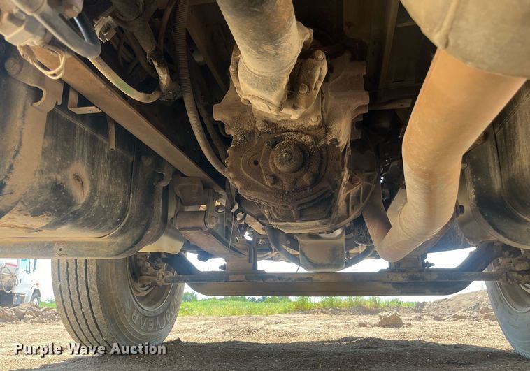 image for item EN5521 2007 International 4300 utility / service truck