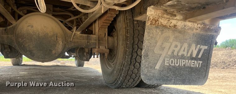 image for item EN5521 2007 International 4300 utility / service truck