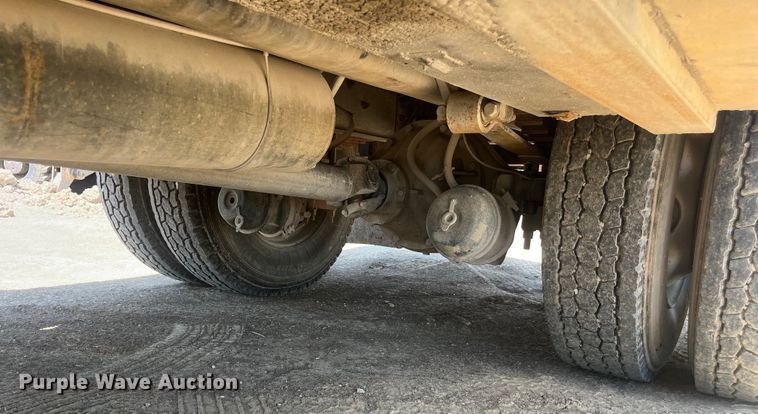 image for item EN5521 2007 International 4300 utility / service truck