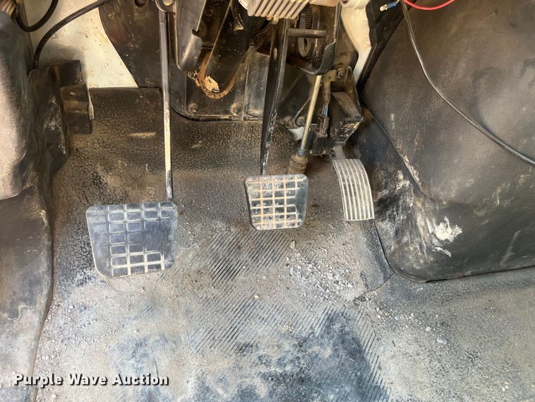 image for item EN5521 2007 International 4300 utility / service truck