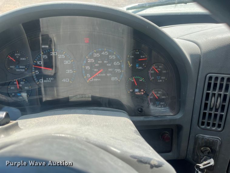 image for item EN5521 2007 International 4300 utility / service truck