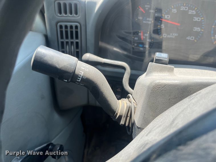 image for item EN5521 2007 International 4300 utility / service truck