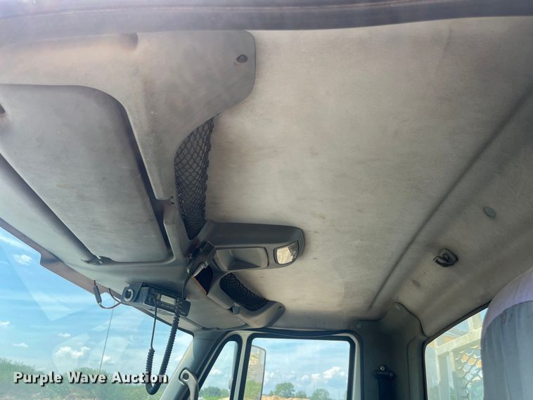 image for item EN5521 2007 International 4300 utility / service truck