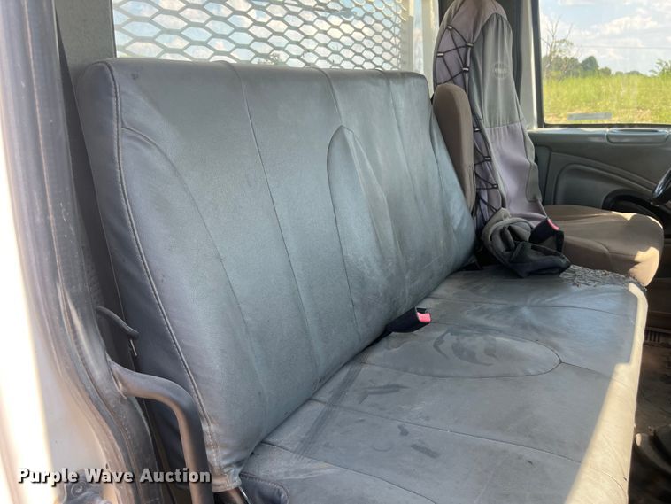 image for item EN5521 2007 International 4300 utility / service truck