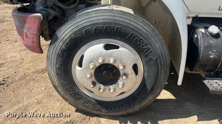 image for item EN5521 2007 International 4300 utility / service truck