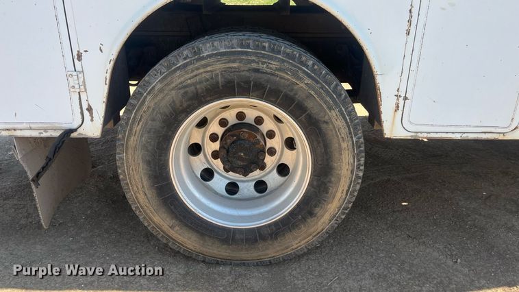 image for item EN5521 2007 International 4300 utility / service truck