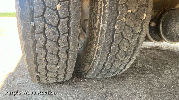 image for item EN5521 2007 International 4300 utility / service truck