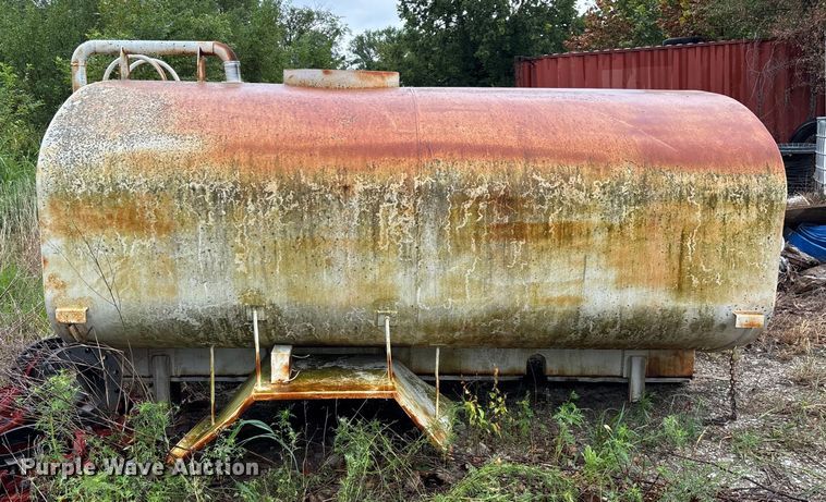 image for item EN5537 Tank truck bed
