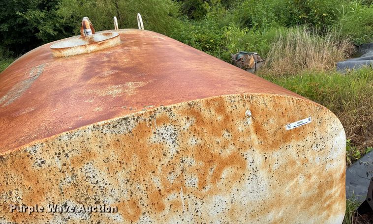 image for item EN5537 Tank truck bed