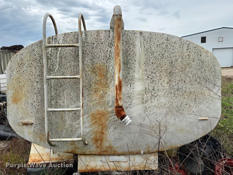 image for item EN5537 Tank truck bed