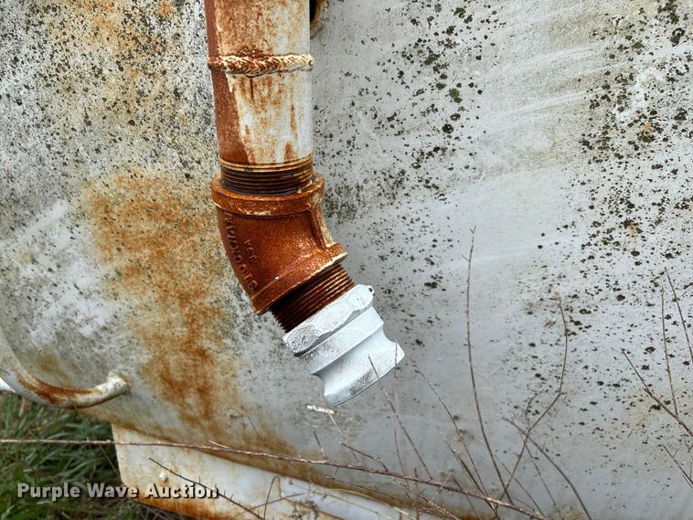 image for item EN5537 Tank truck bed