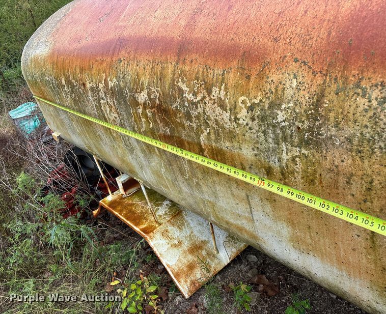 image for item EN5537 Tank truck bed