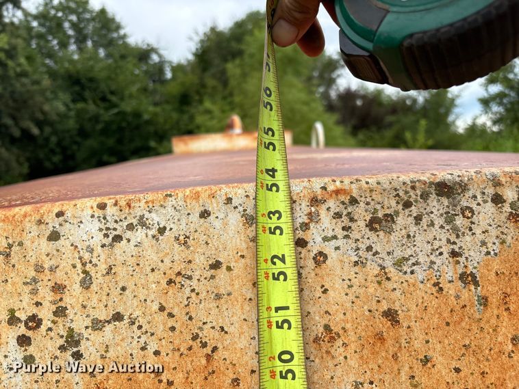 image for item EN5537 Tank truck bed