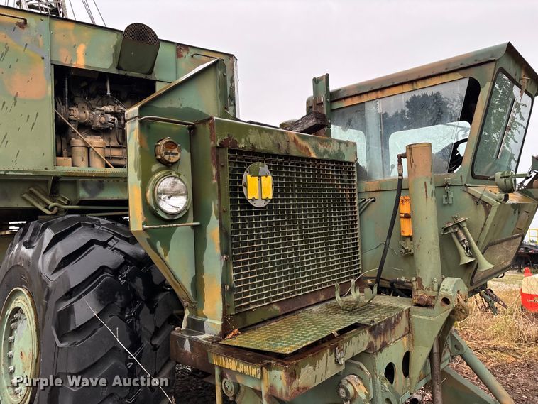 image for item EN5545 1966 American Hoist and Derrick 2380 crane