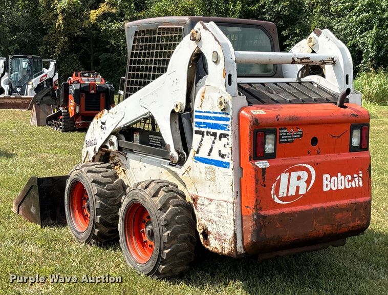 image for item EN5555 2000 Bobcat 773 skid steer loader