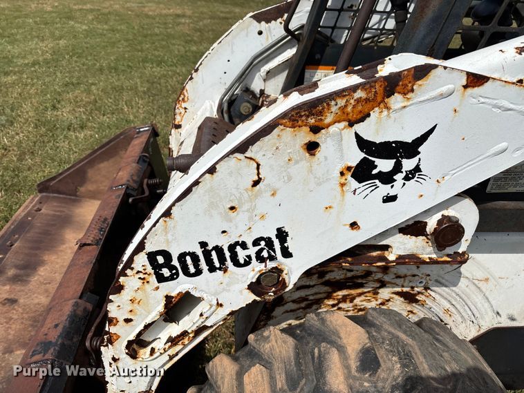 image for item EN5555 2000 Bobcat 773 skid steer loader