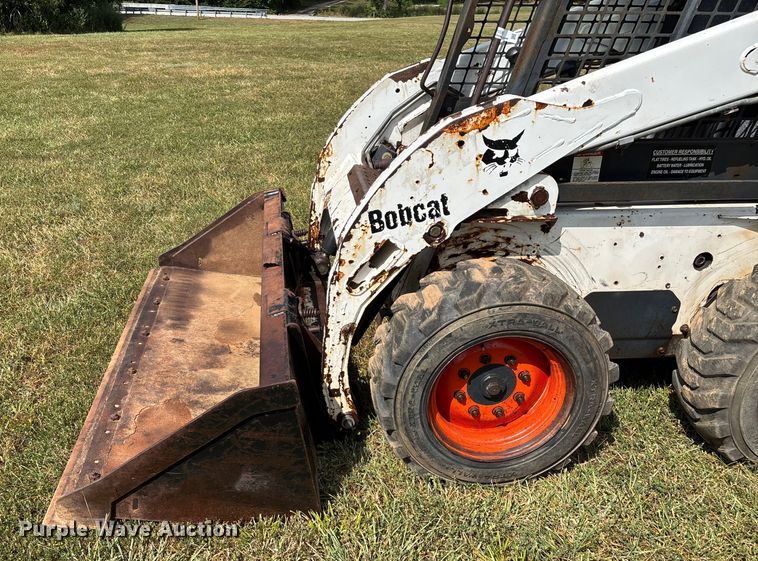 image for item EN5555 2000 Bobcat 773 skid steer loader