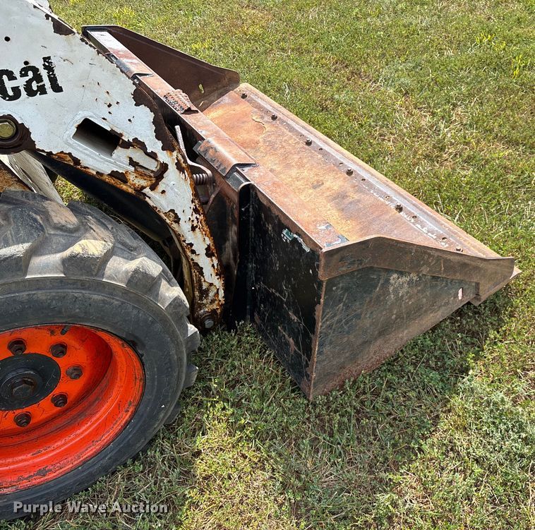 image for item EN5555 2000 Bobcat 773 skid steer loader