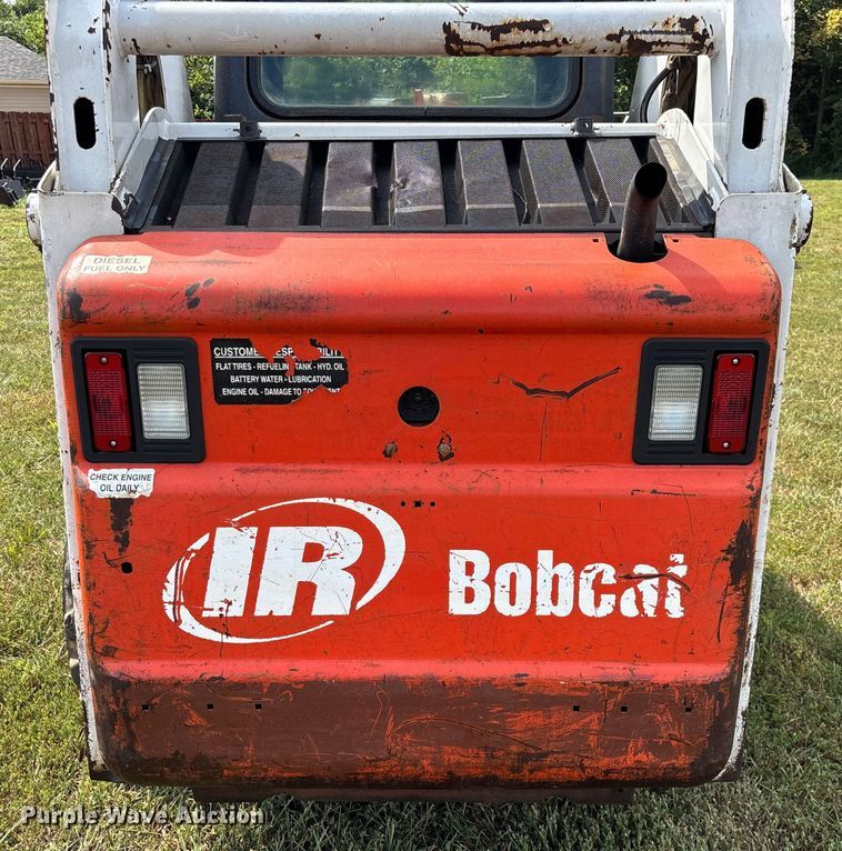 image for item EN5555 2000 Bobcat 773 skid steer loader