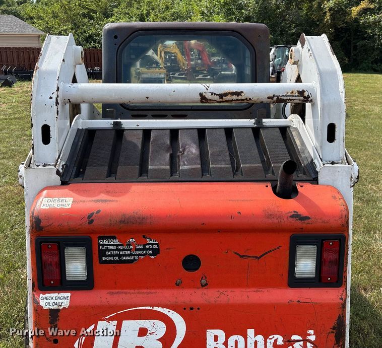 image for item EN5555 2000 Bobcat 773 skid steer loader